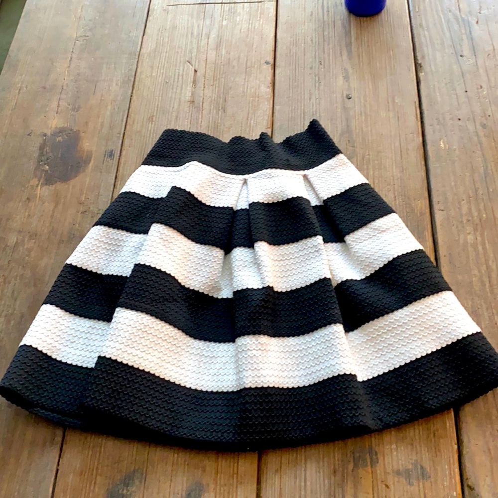 NWOT Super cute skirt